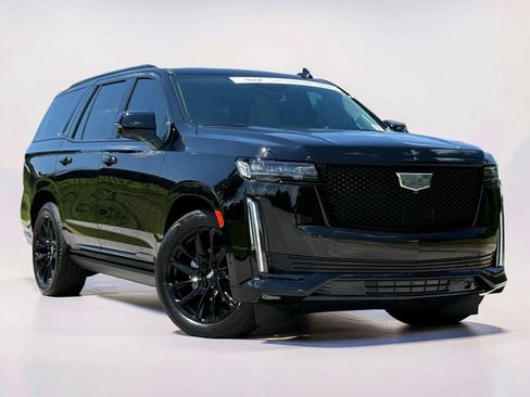 Certified 2024 Cadillac Escalade Sport Platinum w/ LPO, ONYX Package AWD/4WD image 2
