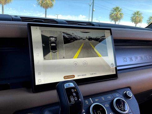 New 2025 Land Rover Defender 90 V8 image 20