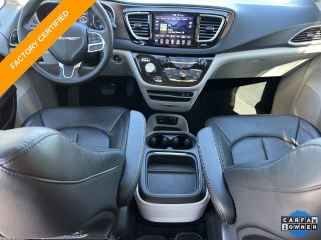 Used 2019 Chrysler Pacifica Touring-L FWD image 17