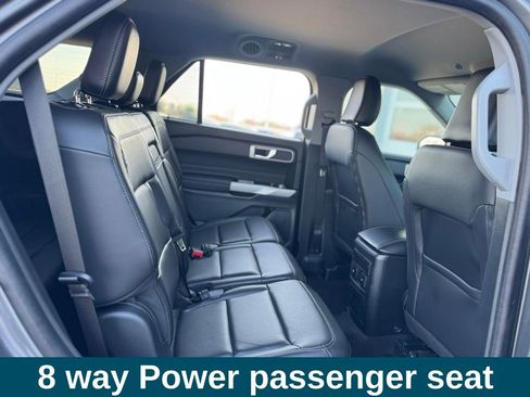 Used 2024 Ford Explorer XLT w/ Equipment Group 202A image 19