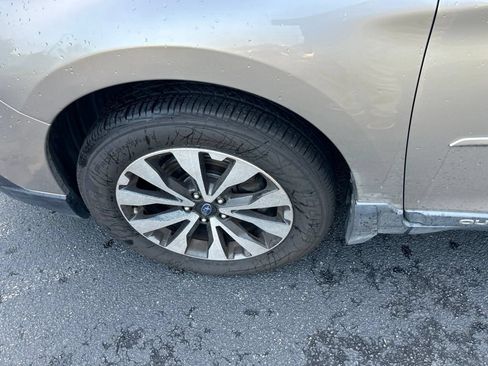 Used 2017 Subaru Outback 2.5i Limited AWD/4WD image 17