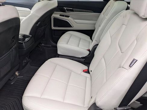 Used 2024 Kia Telluride SX image 18