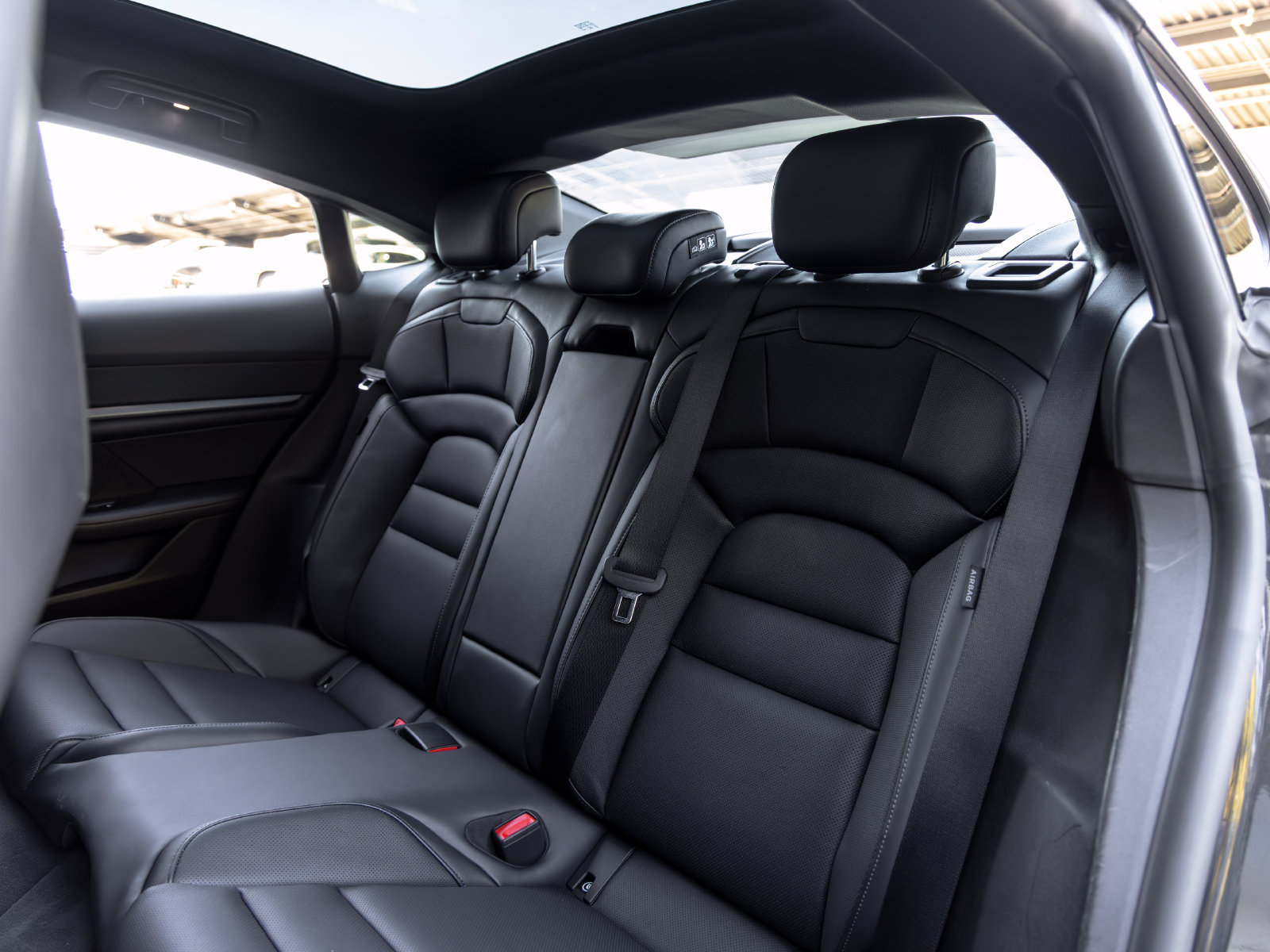 Certified 2026 Porsche Taycan AWD/4WD image 44