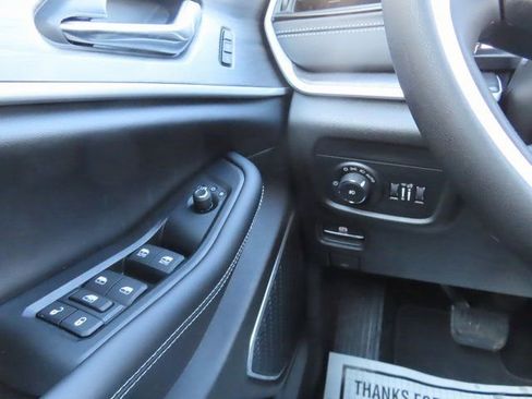 New 2026 Jeep Grand Cherokee L Limited w/ Luxury Tech Group II AWD/4WD image 34