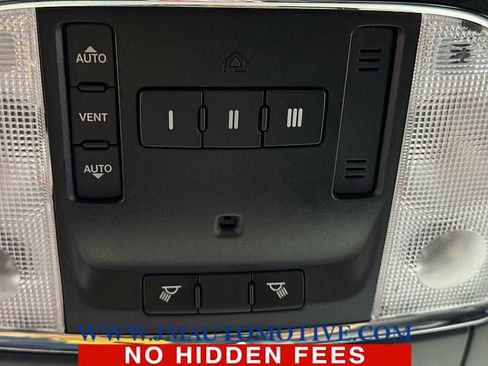 Used 2015 Dodge Charger SXT w/ AWD Plus Group image 40