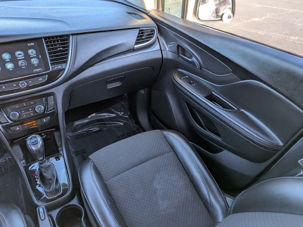 Used 2020 Buick Encore Preferred AWD/4WD image 16