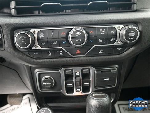 Used 2024 Jeep Gladiator Sport image 20