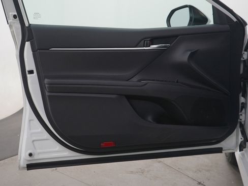 Used 2024 Toyota Camry LE image 18