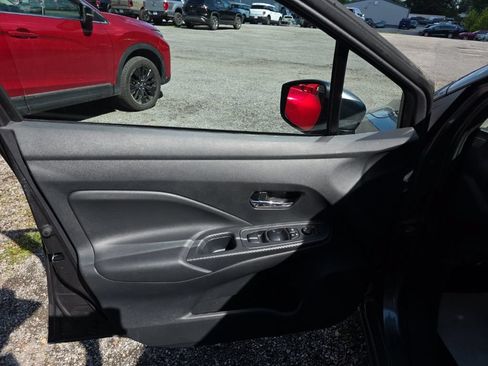 Used 2025 Nissan Versa SV FWD image 13