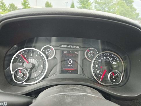 New 2026 RAM 1500 Express AWD/4WD image 21
