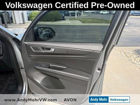 Used 2024 Volkswagen Atlas Cross Sport SEL R-Line AWD/4WD image 18
