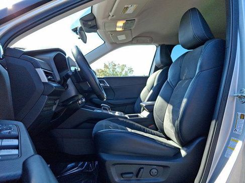 Used 2023 Mitsubishi Outlander SE image 13