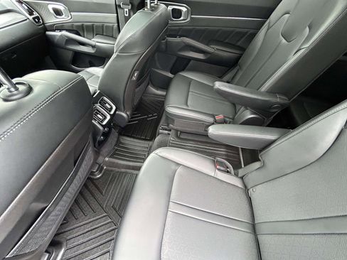 Used 2021 Kia Sorento SX image 12