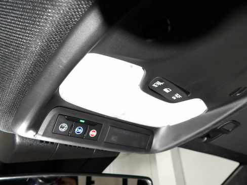 Used 2025 Chevrolet Colorado W/T RWD image 27