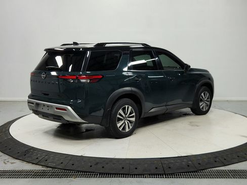 Used 2022 Nissan Pathfinder SL w/ SL Black Package FWD image 8