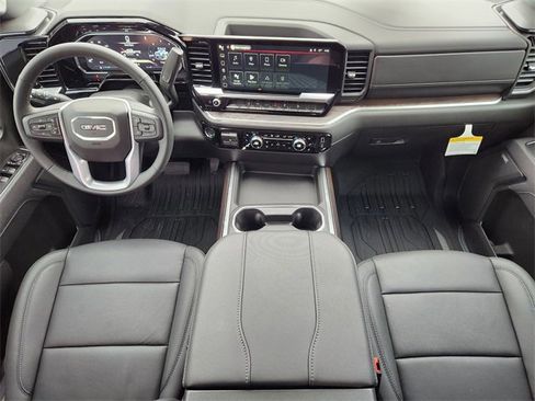 New 2026 GMC Sierra 2500 SLT image 2