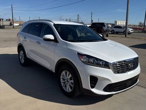 Used 2020 Kia Sorento LX w/ LX I4 Convenience Package AWD/4WD image 4