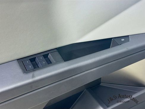 Used 2024 Tesla Cybertruck AWD Crew Cab image 24