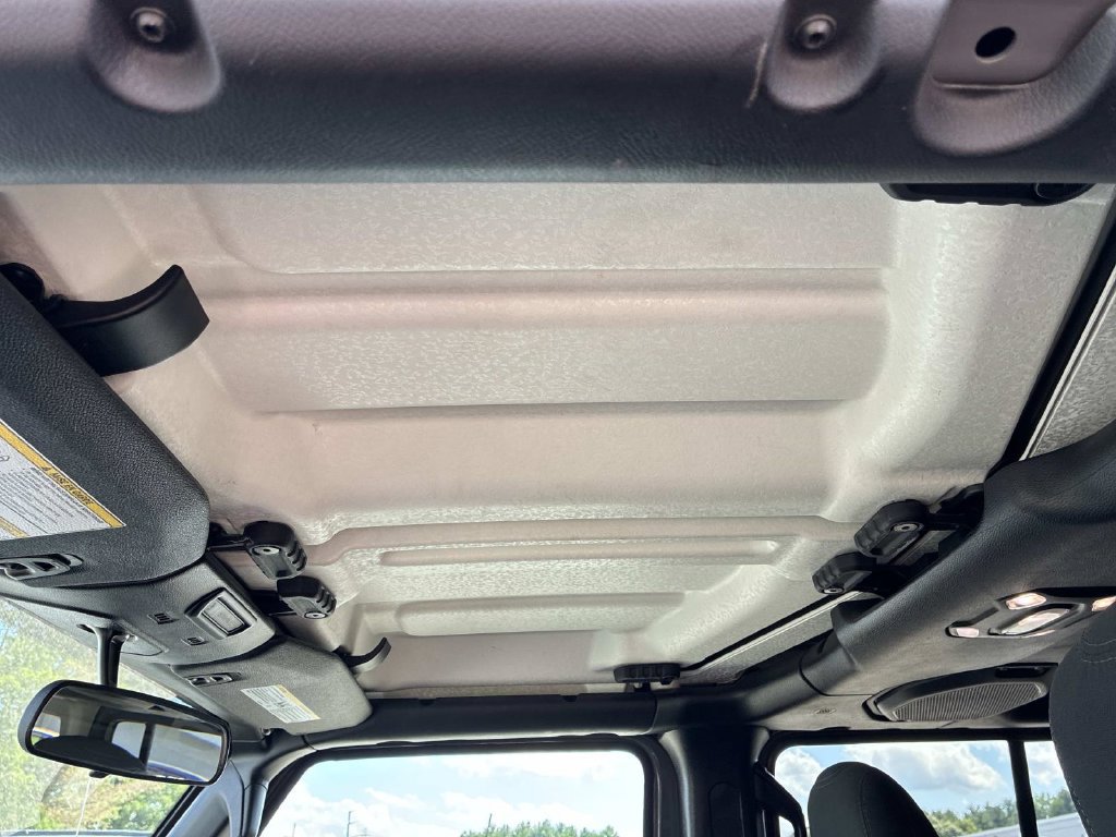 Certified 2022 Jeep Wrangler Unlimited Sport AWD/4WD image 21