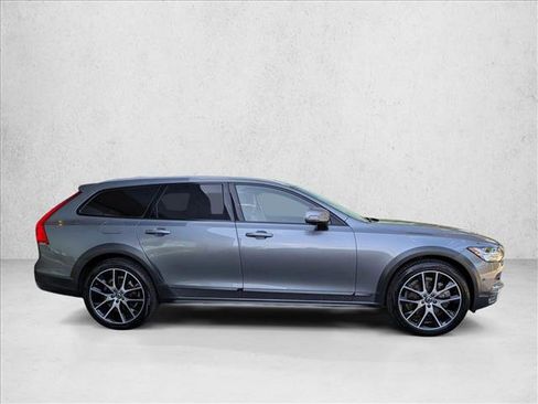 Used 2020 Volvo V90 T6 Cross Country w/ Protection Package Premier AWD/4WD image 4