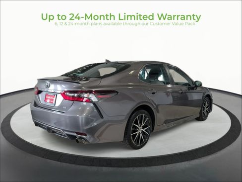 Used 2021 Toyota Camry SE FWD image 7