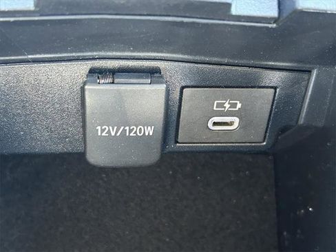 Certified 2024 Toyota Corolla LE image 28