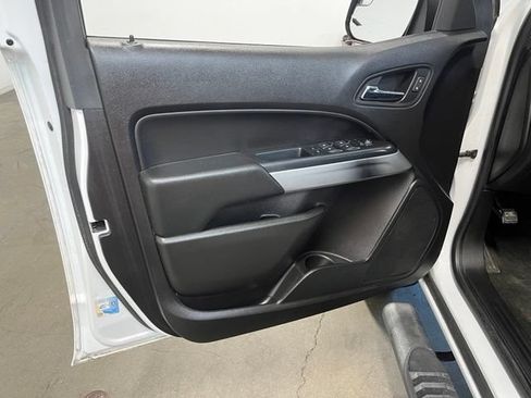 Used 2018 Chevrolet Colorado LT RWD image 24