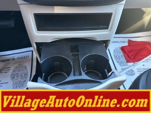 Used 2019 Dodge Grand Caravan SE FWD image 19