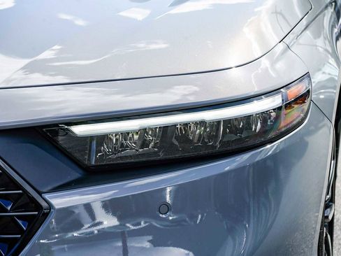 Used 2025 Honda Accord Touring image 7