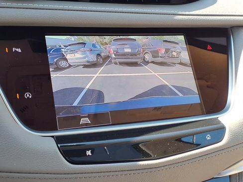 Used 2025 Cadillac XT5 Premium Luxury AWD/4WD image 10