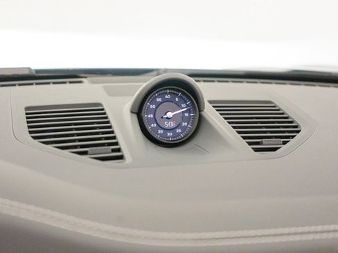 Used 2025 Porsche 911 Carrera RWD image 29