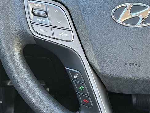 Used 2017 Hyundai Santa Fe Sport image 12