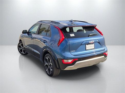 New 2025 Kia Niro EX Touring image 6