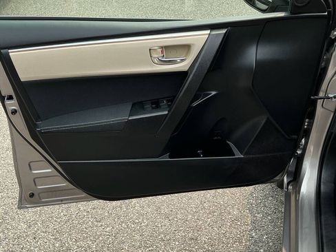 Used 2014 Toyota Corolla LE FWD image 15