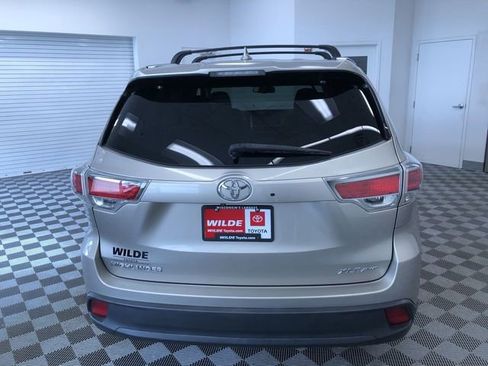 Used 2015 Toyota Highlander XLE image 13