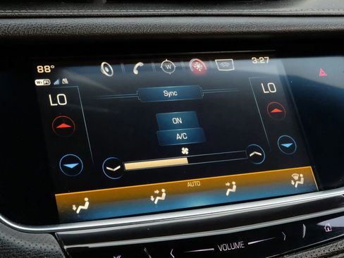 Used 2018 Cadillac XT5 FWD image 34