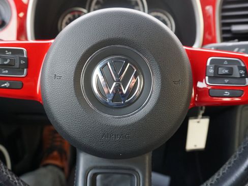 Used 2014 Volkswagen Beetle 2.5 image 22