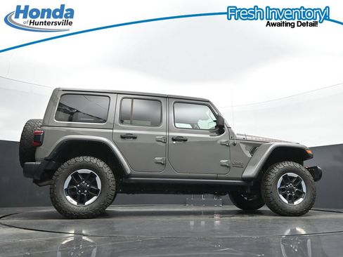 Used 2022 Jeep Wrangler Unlimited Rubicon w/ Dual Top Group AWD/4WD image 34