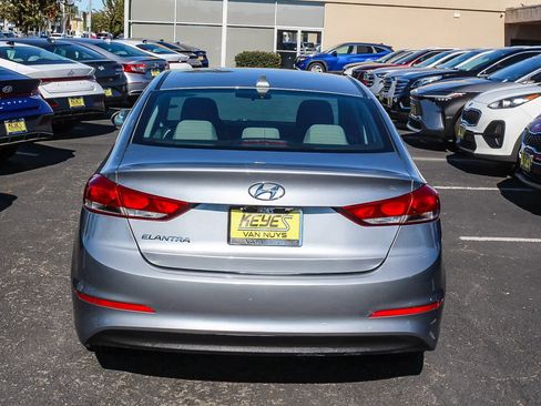 Used 2017 Hyundai Elantra SE image 6