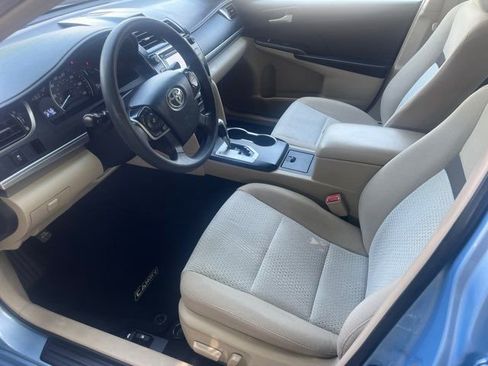 Used 2012 Toyota Camry LE FWD image 5