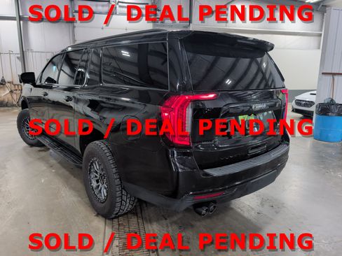 Used 2022 GMC Yukon XL SLE AWD/4WD image 4