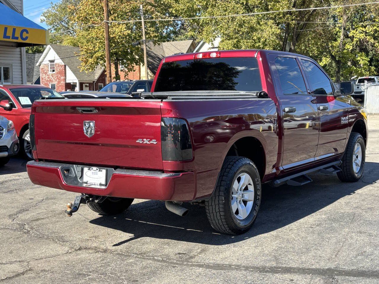 Used 2018 RAM 1500 Express AWD/4WD image 8