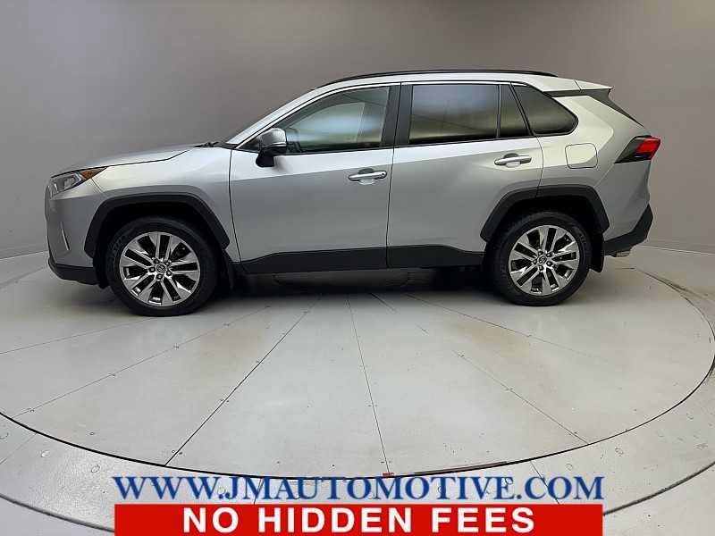 Used 2021 Toyota RAV4 XLE Premium AWD/4WD image 2