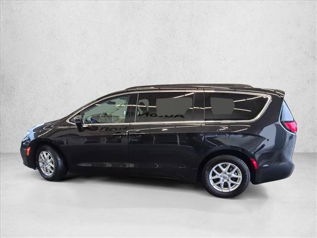 Used 2022 Chrysler Pacifica Touring-L FWD image 9