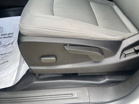 Used 2018 Chevrolet Colorado W/T w/ WT Convenience Package RWD image 27