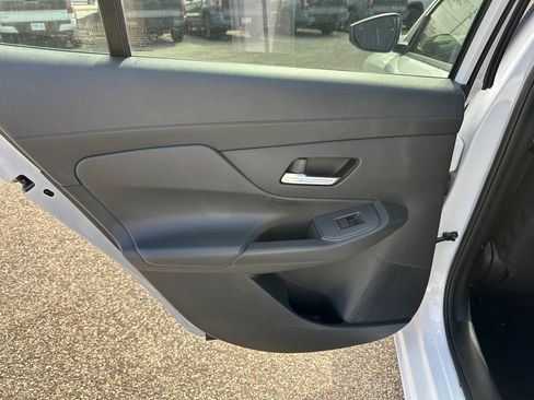 Used 2026 Nissan Sentra SV w/ Floor Mat Package image 19