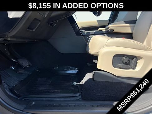 Used 2018 Land Rover Discovery SE AWD/4WD image 45