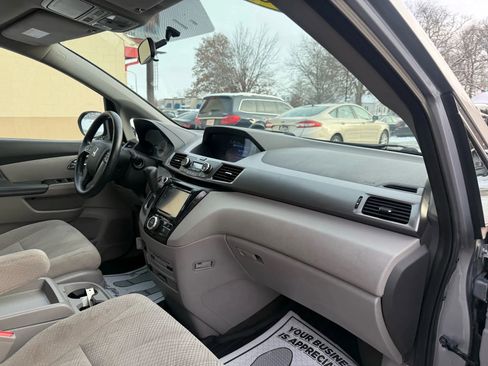 Used 2016 Honda Odyssey SE image 19