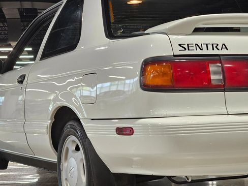 Used 1991 Nissan Sentra SE-R image 16
