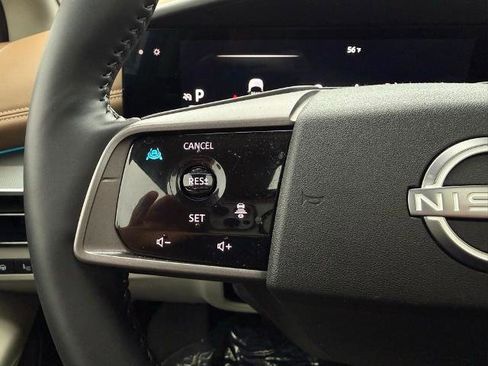 Certified 2025 Nissan Murano Platinum w/ Cargo Package image 25